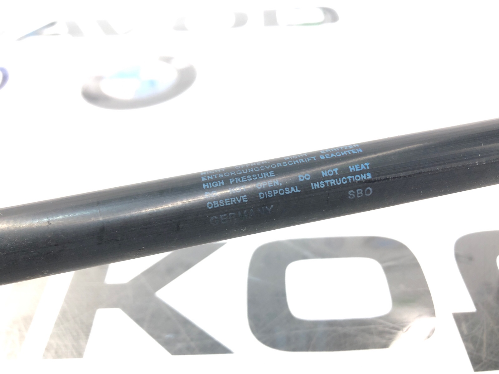 Амортизатор крышки багажника, 500 рублей, Москва