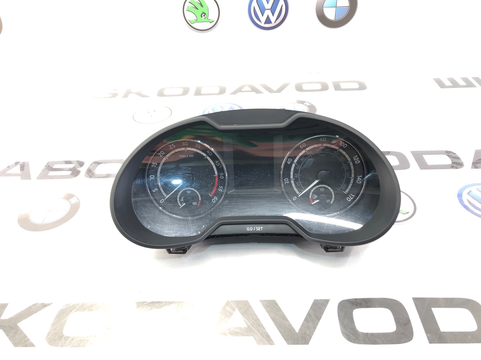 панель приборов, 3000 рублей, Москва