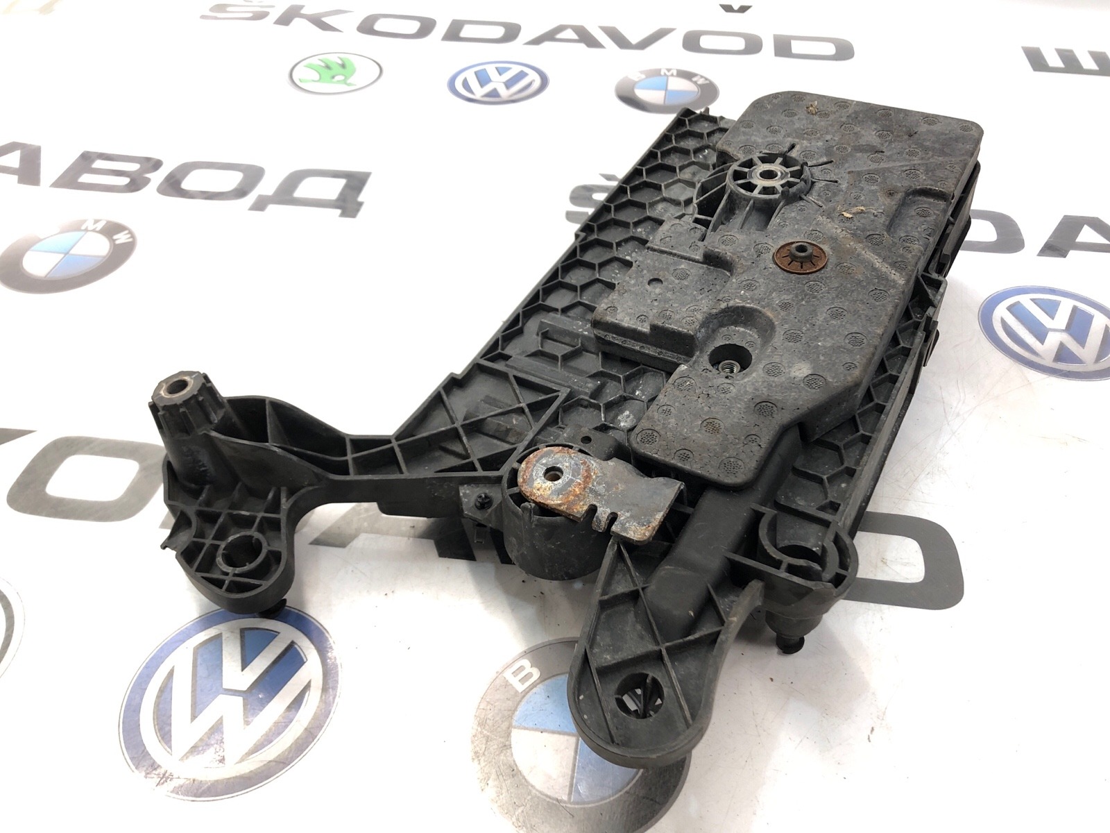 Площадка аккумулятора (АКБ), 1000 рублей, Москва