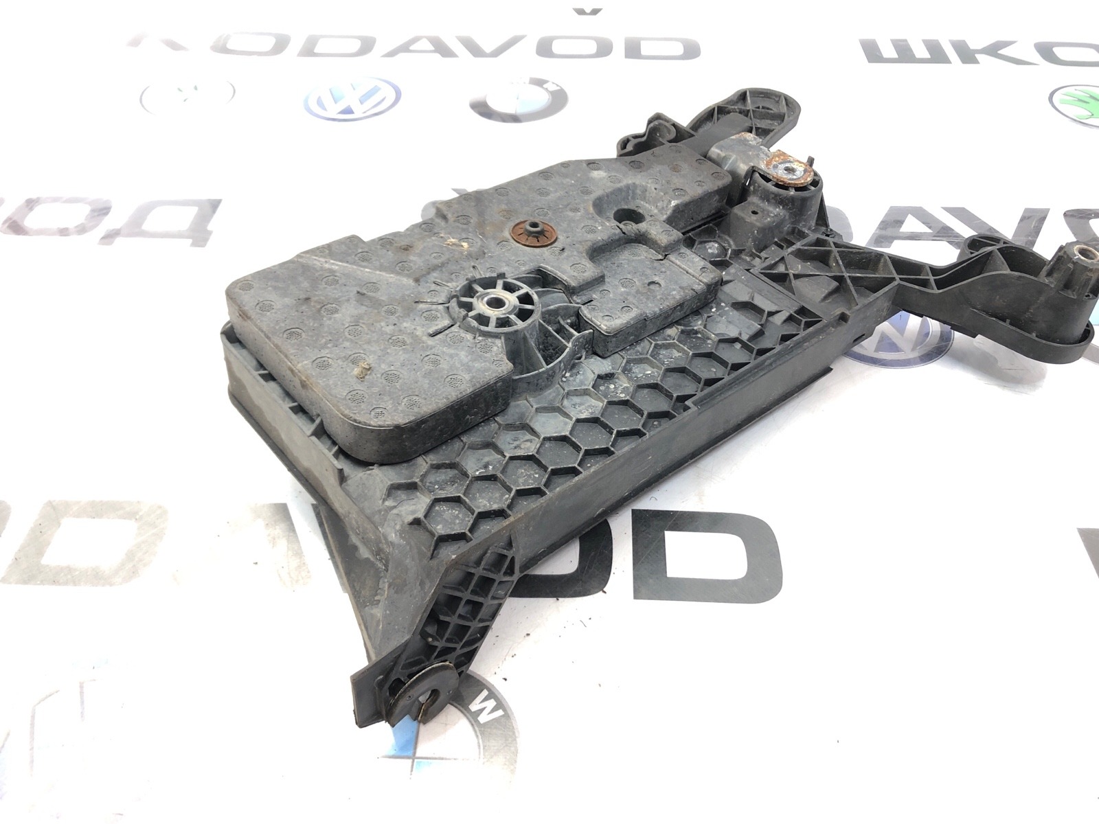 Площадка аккумулятора (АКБ), 1000 рублей, Москва