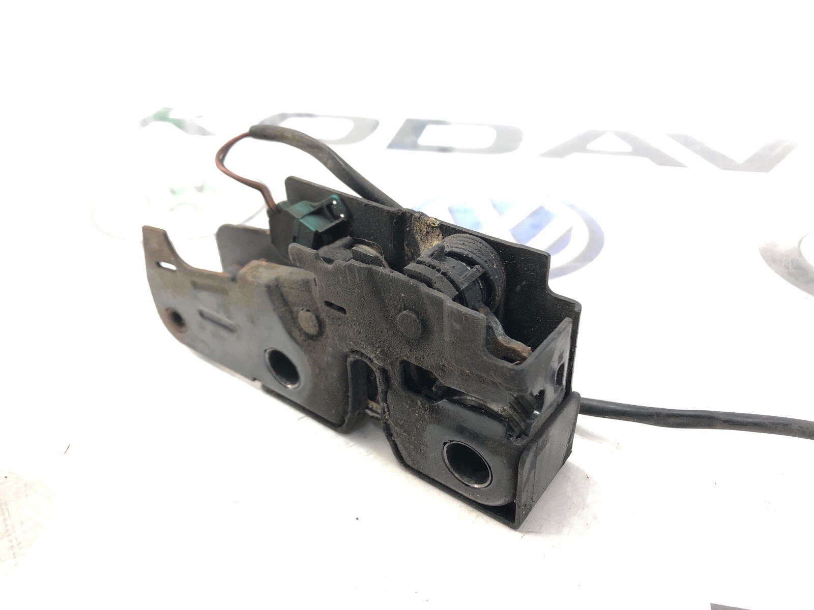 замок капота, 1250 рублей, Москва