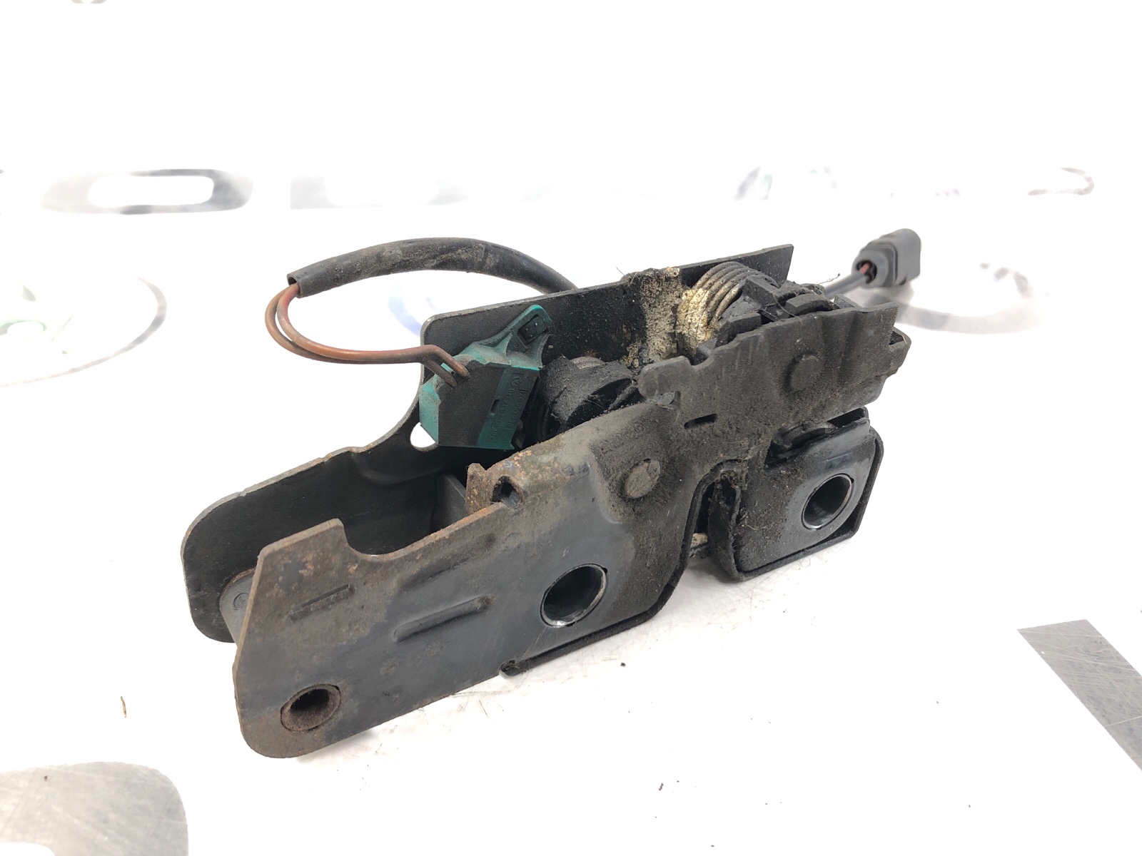 замок капота, 1250 рублей, Москва