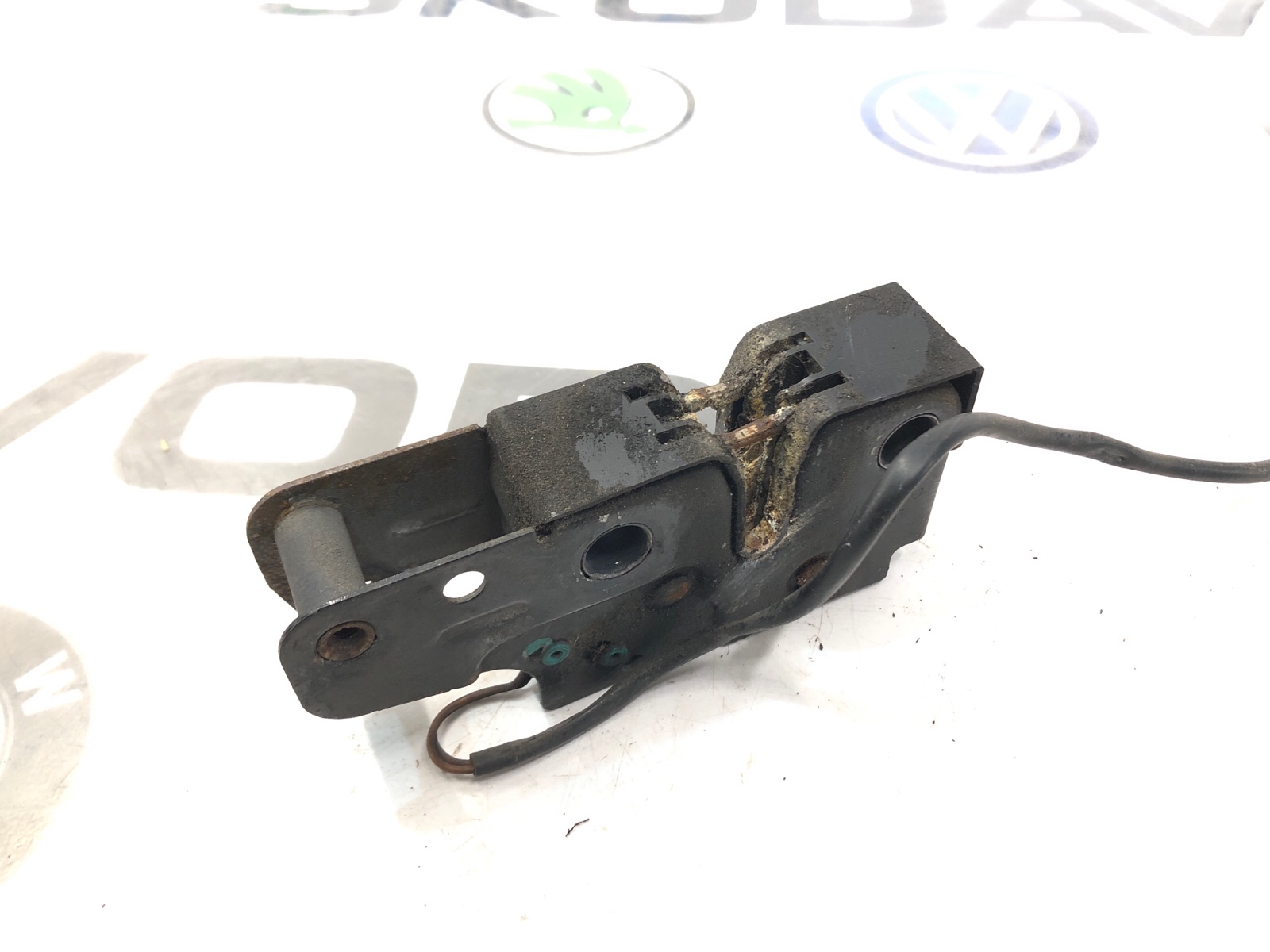 замок капота, 1250 рублей, Москва