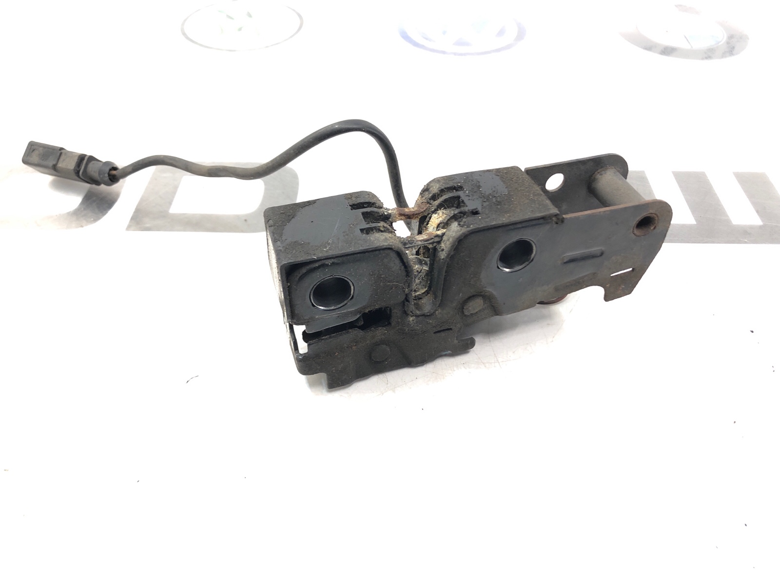 замок капота, 1250 рублей, Москва