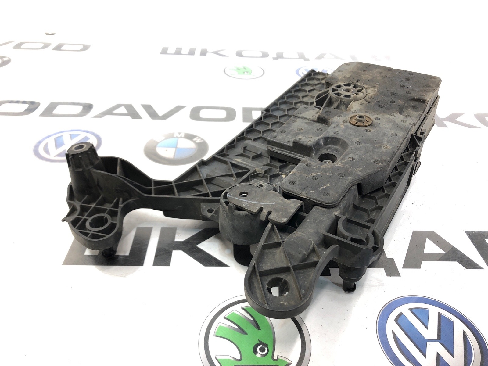 Площадка аккумулятора (АКБ), 1000 рублей, Москва