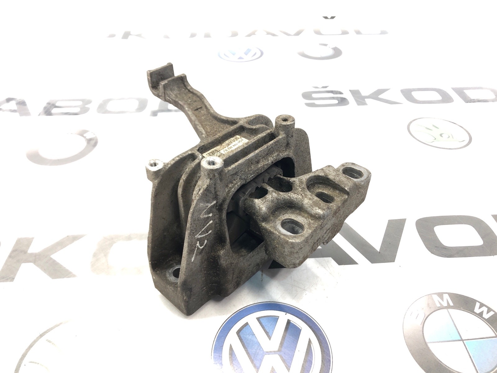 Опора двигателя, 2000 рублей, Москва