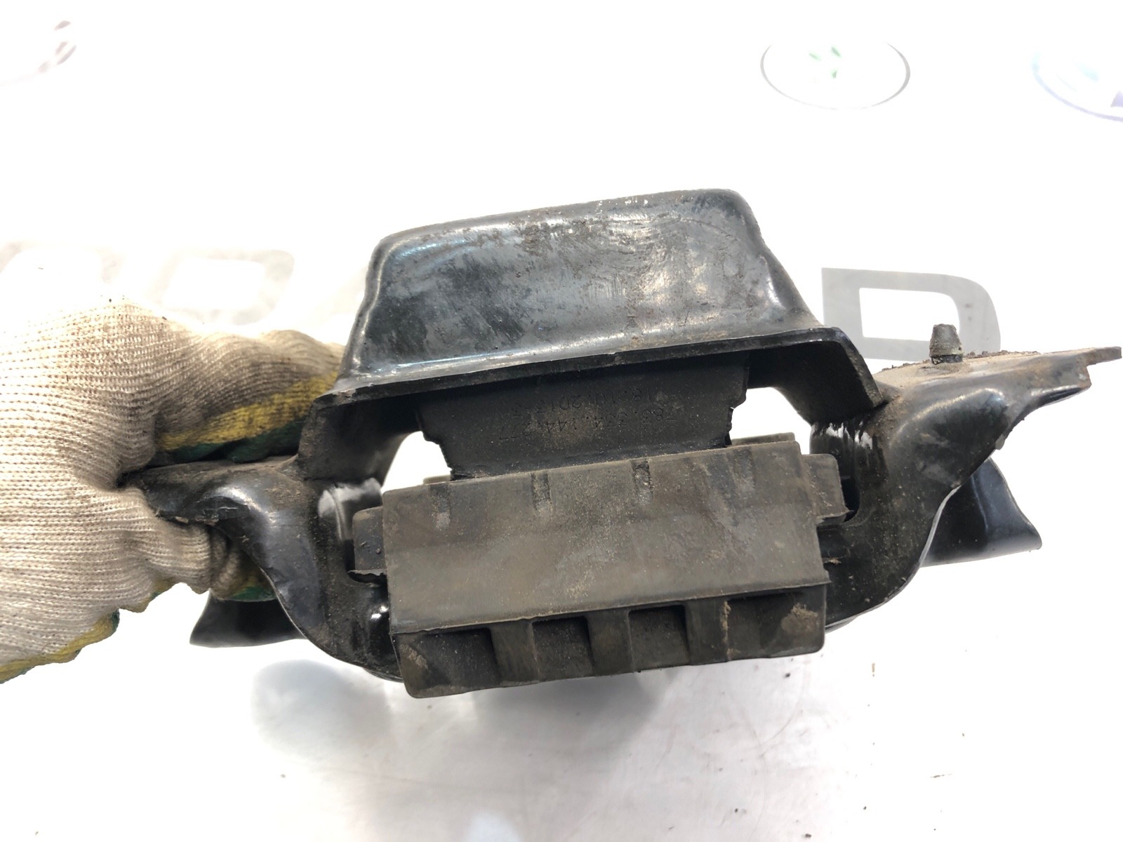 Опора МКПП, 2000 рублей, Москва