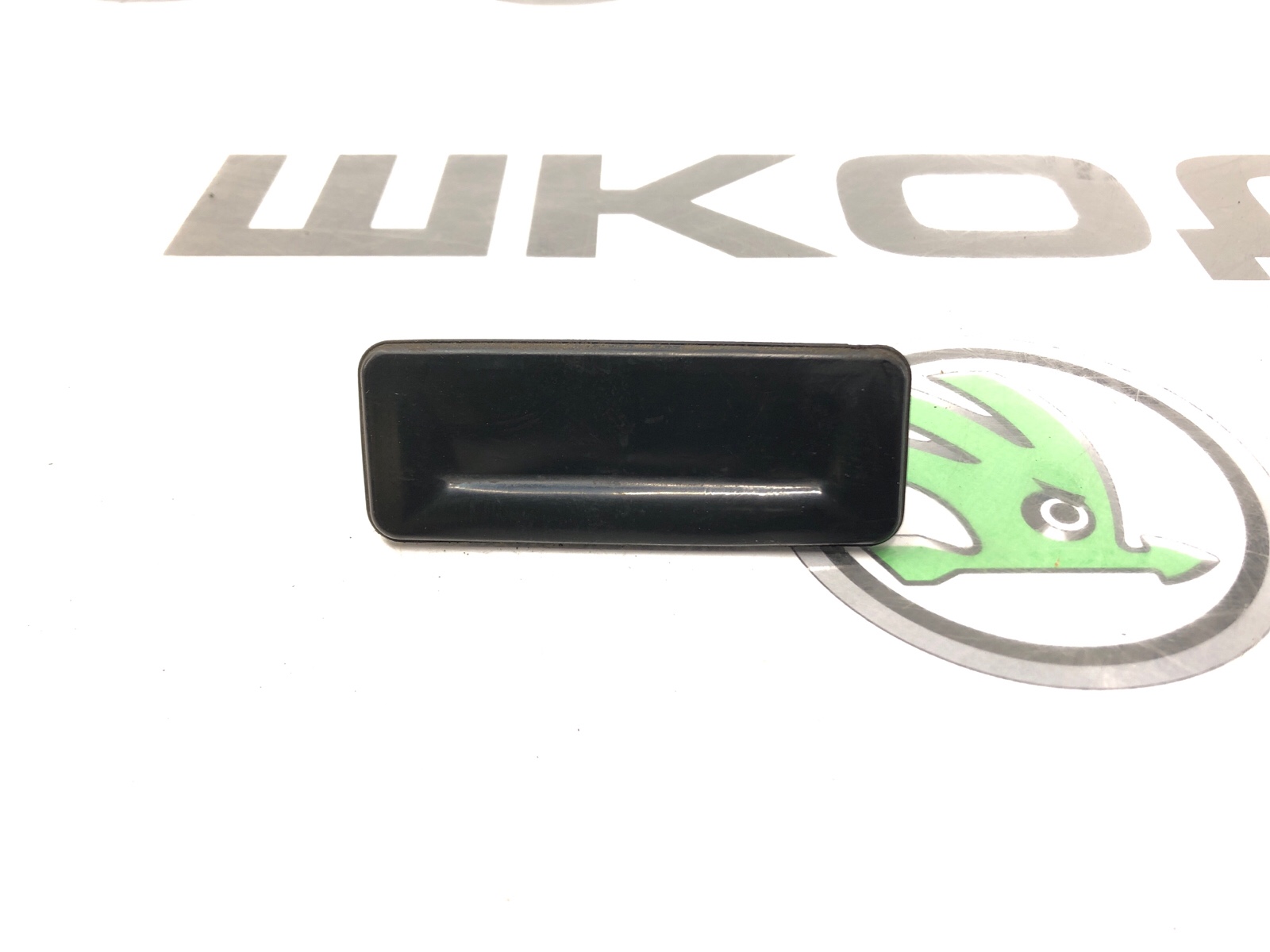 Кнопка открытия багажника, 2500 рублей, Москва