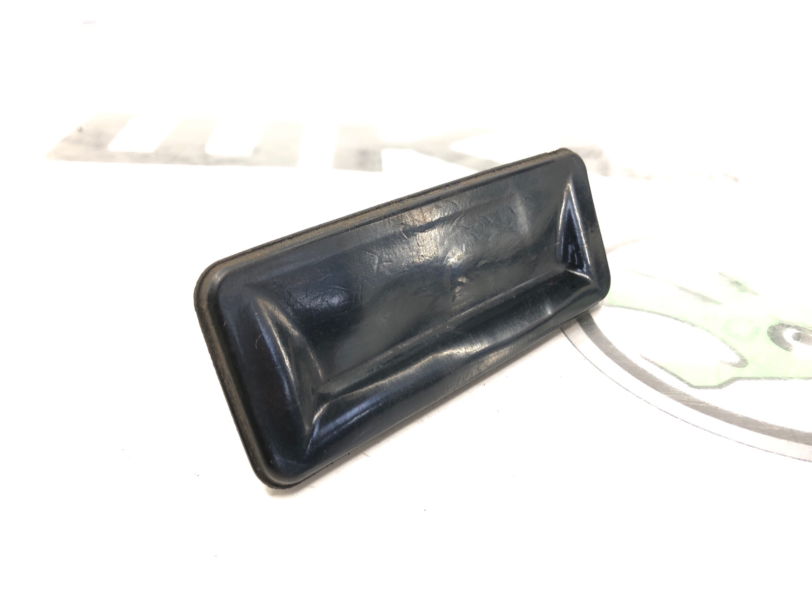 Кнопка открытия багажника, 2500 рублей, Москва