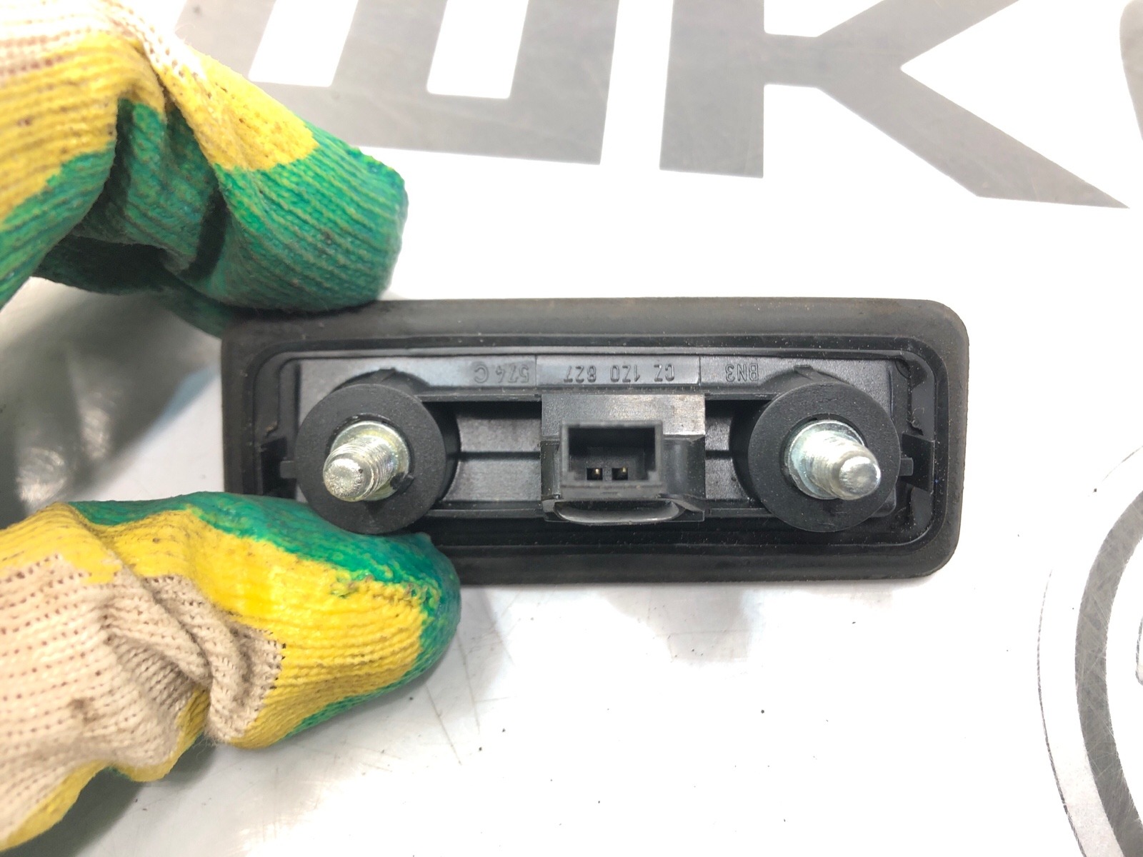 Кнопка открытия багажника, 2500 рублей, Москва