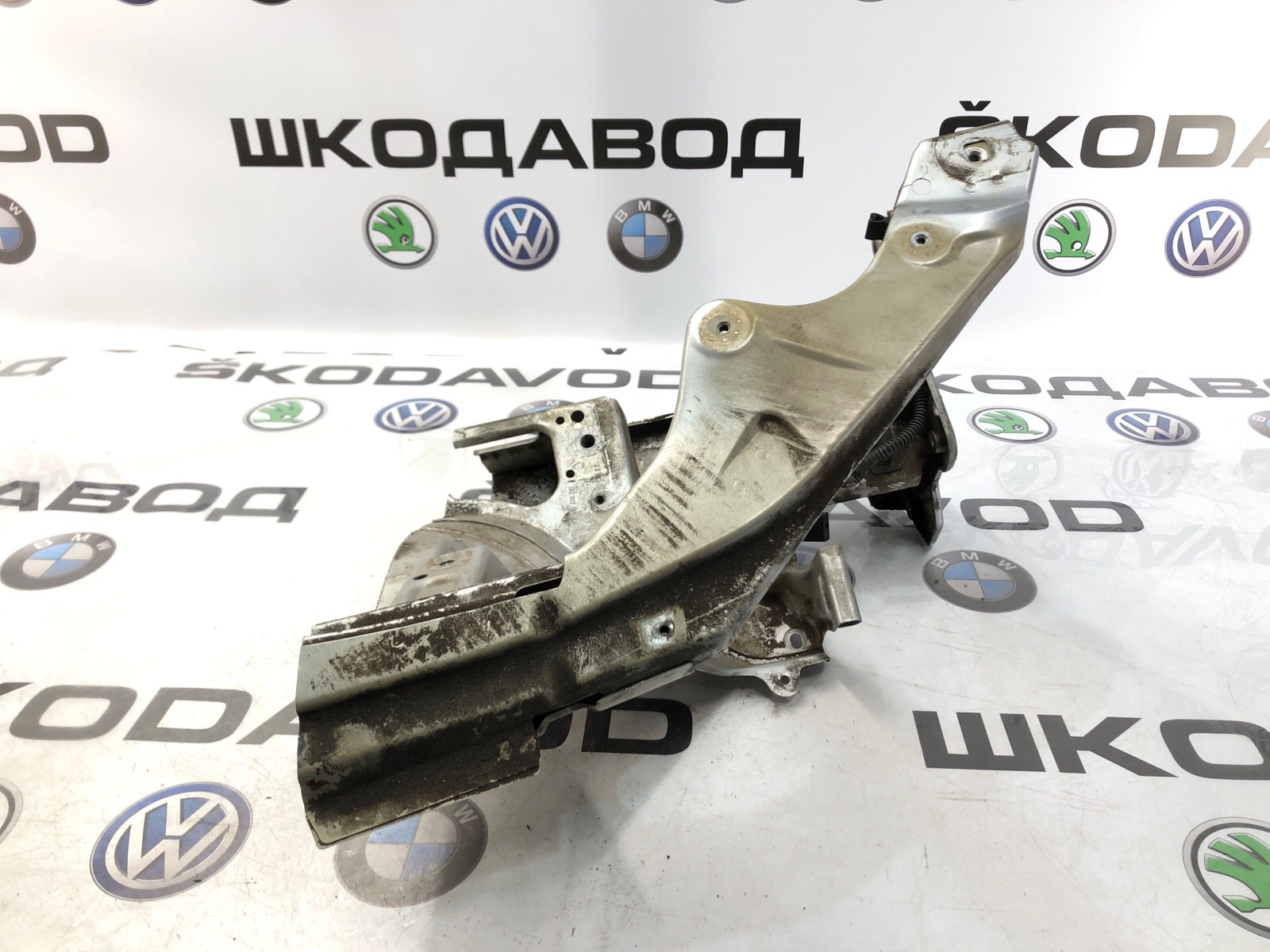 лонжерон, 8000 рублей, Москва