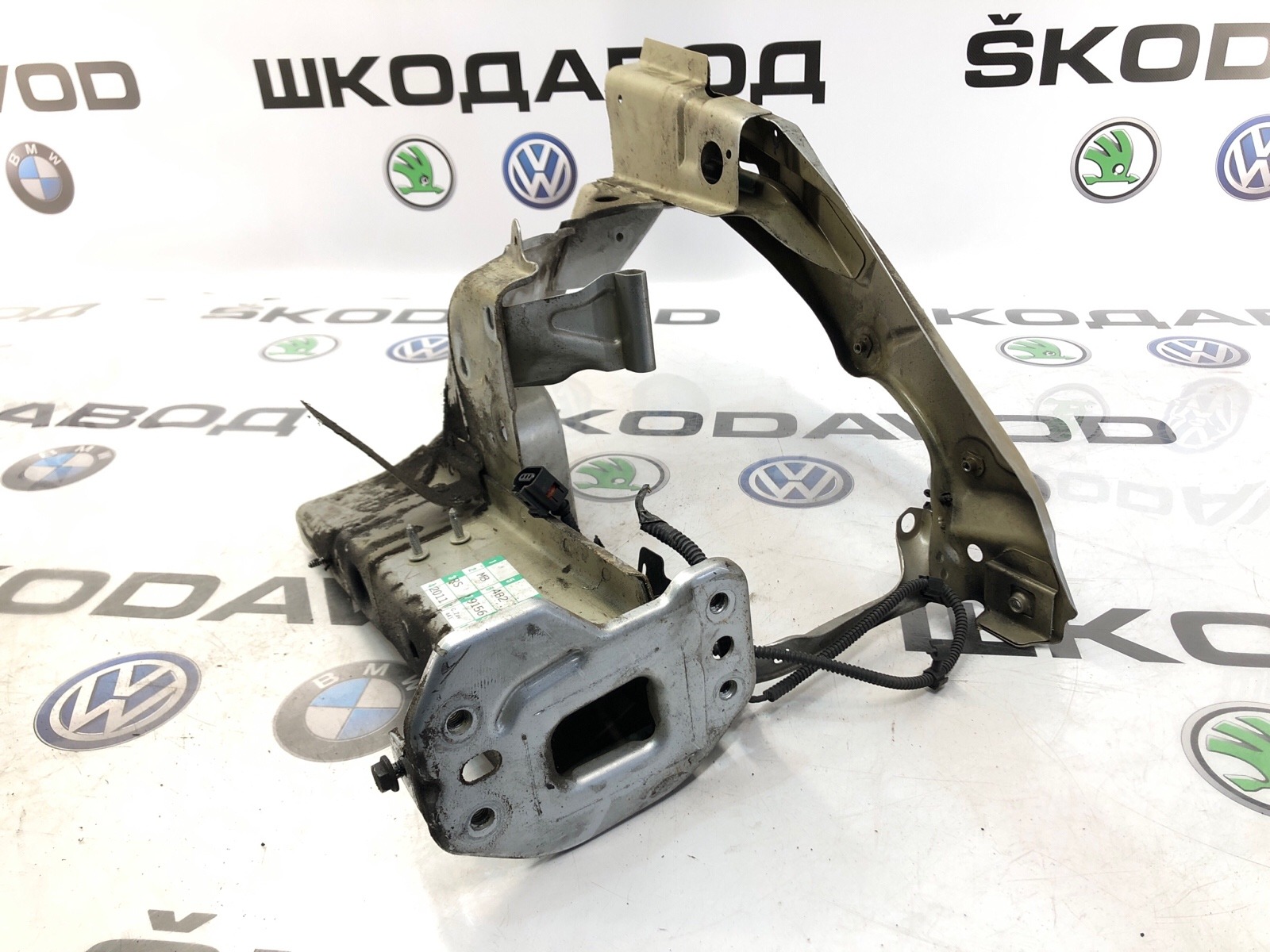 лонжерон, 8000 рублей, Москва