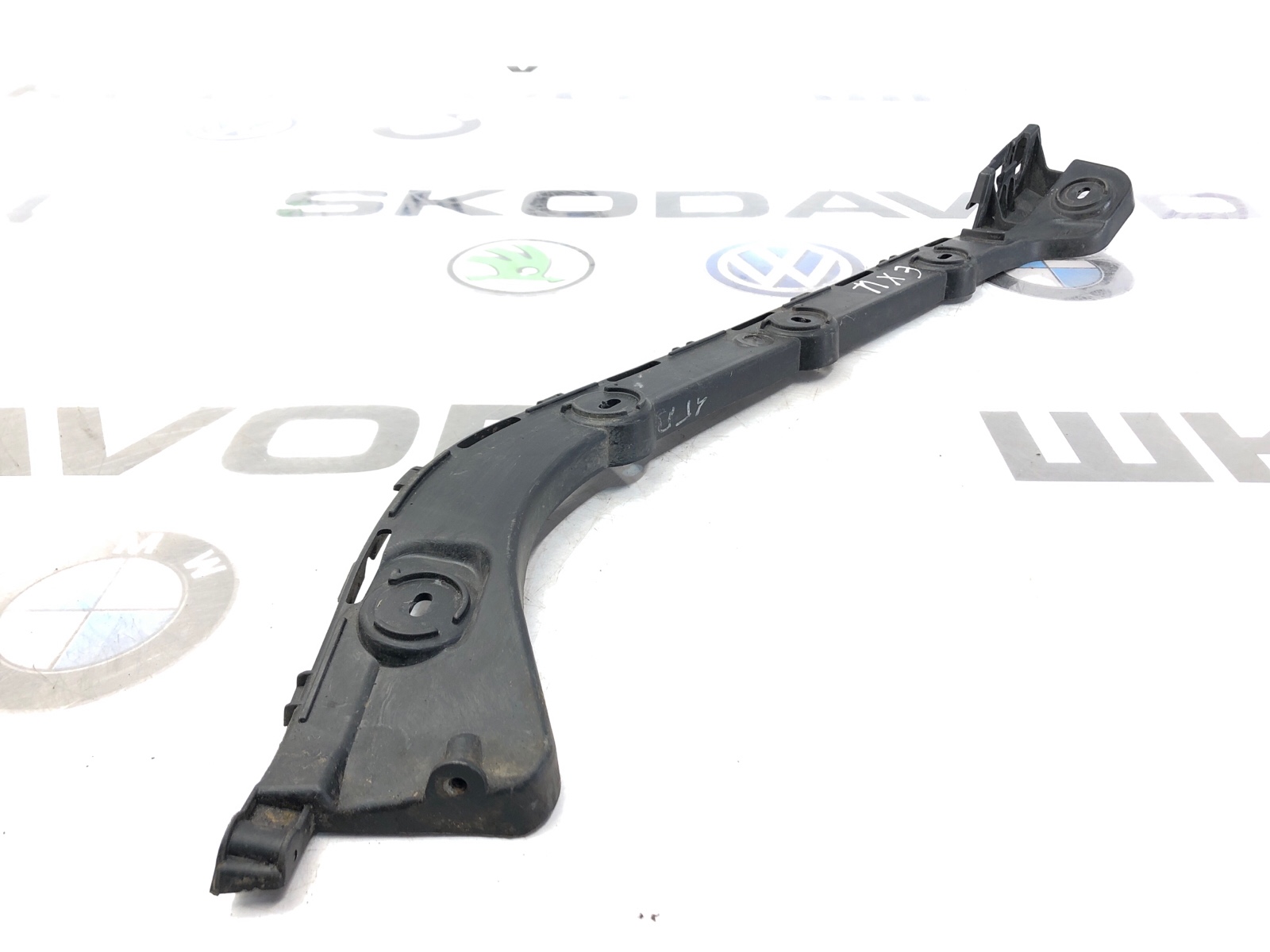 Направляющая бампера, 500 рублей, Москва