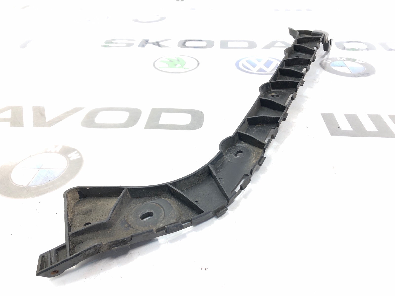 Направляющая бампера, 500 рублей, Москва