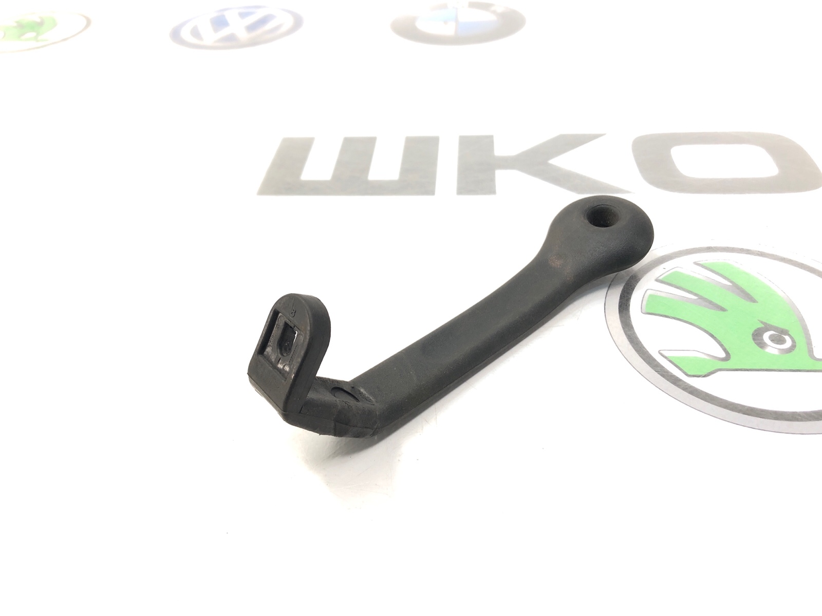 Ручка закрывания багажника внутренняя, 1000 рублей, Москва