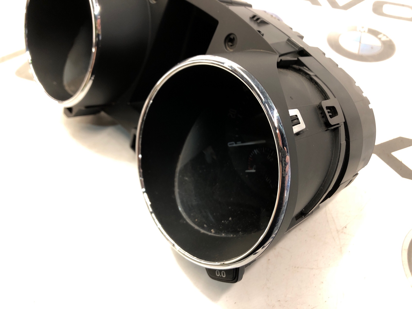 панель приборов, 2000 рублей, Москва