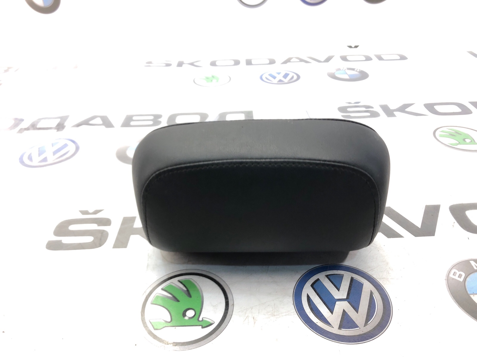 Подголовник, 5000 рублей, Москва