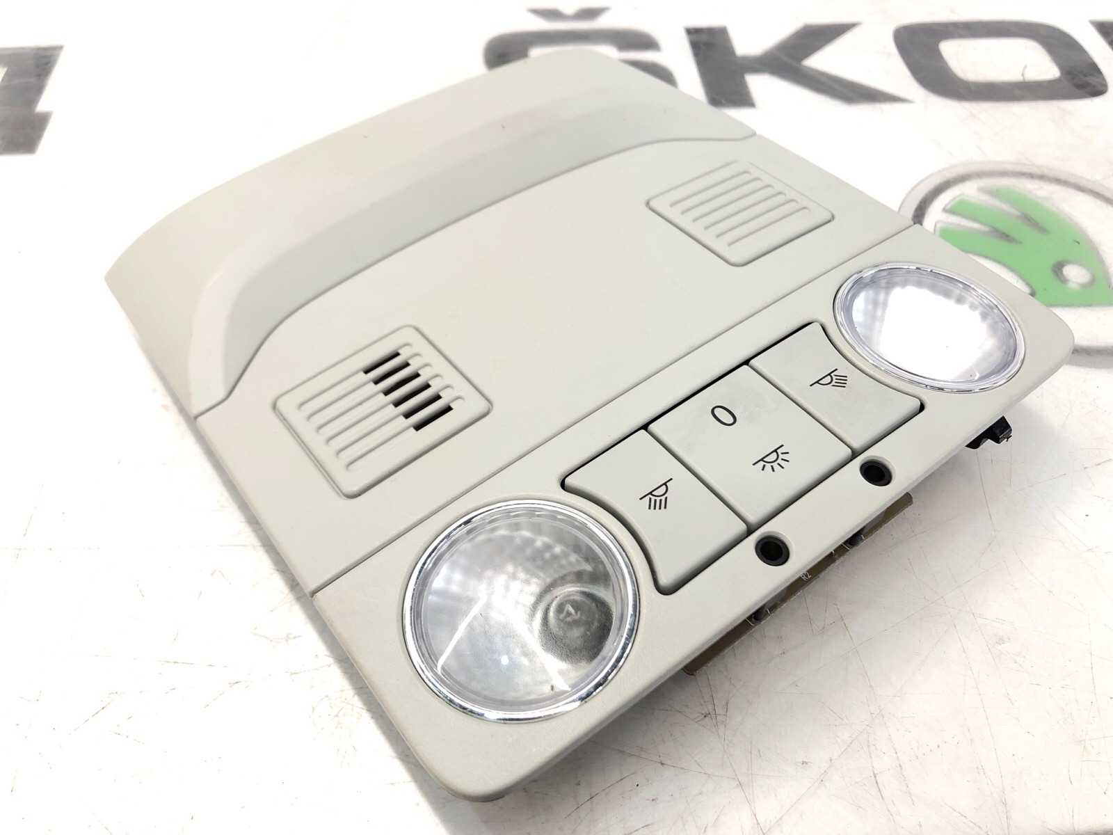 Плафон освещения салона, 3000 рублей, Москва