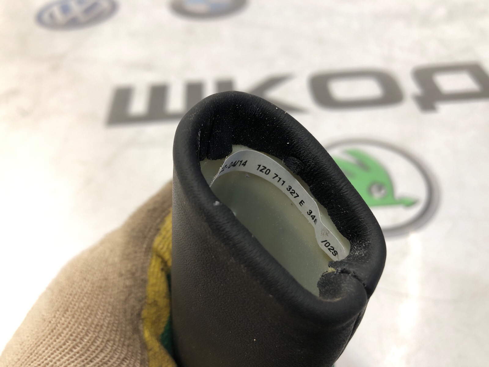 Накладка ручника, 1000 рублей, Москва