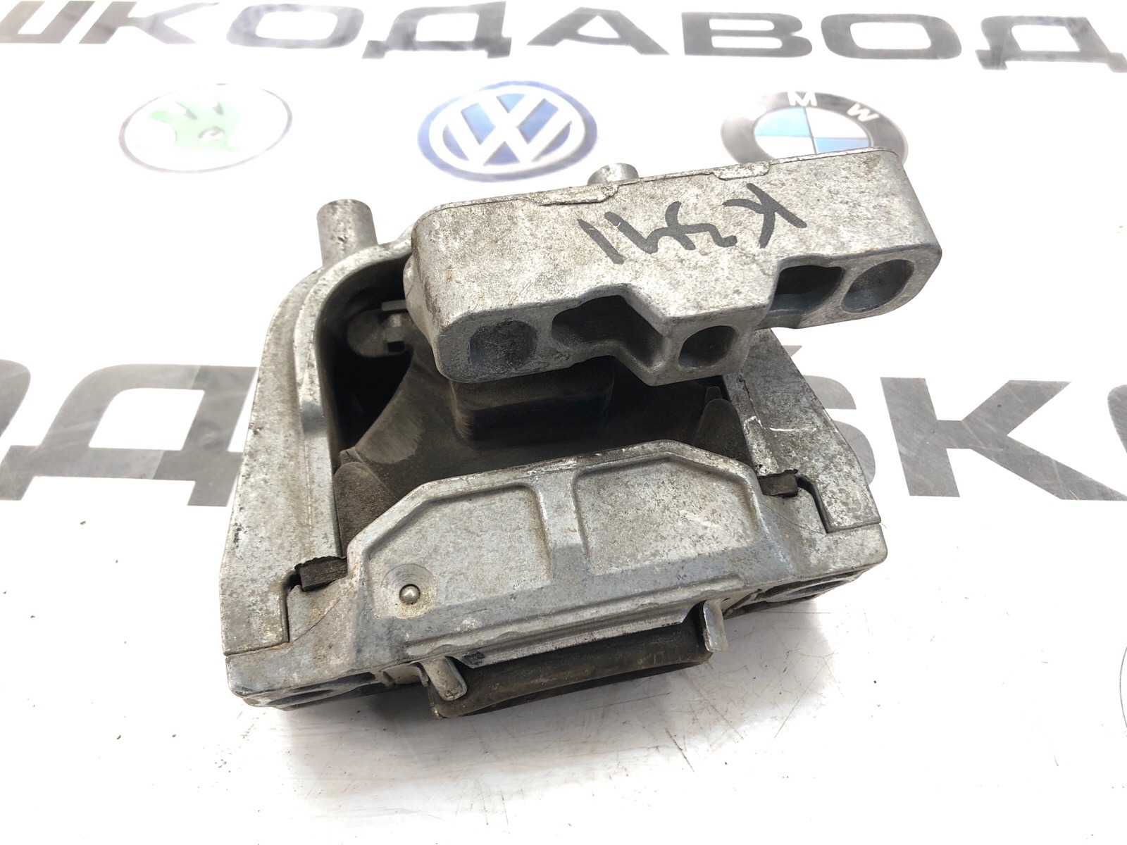 Опора двигателя, 1000 рублей, Москва