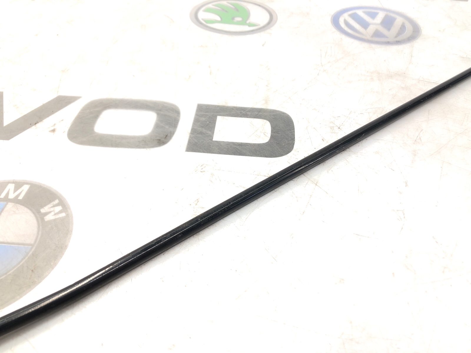 Упор капота, 500 рублей, Москва