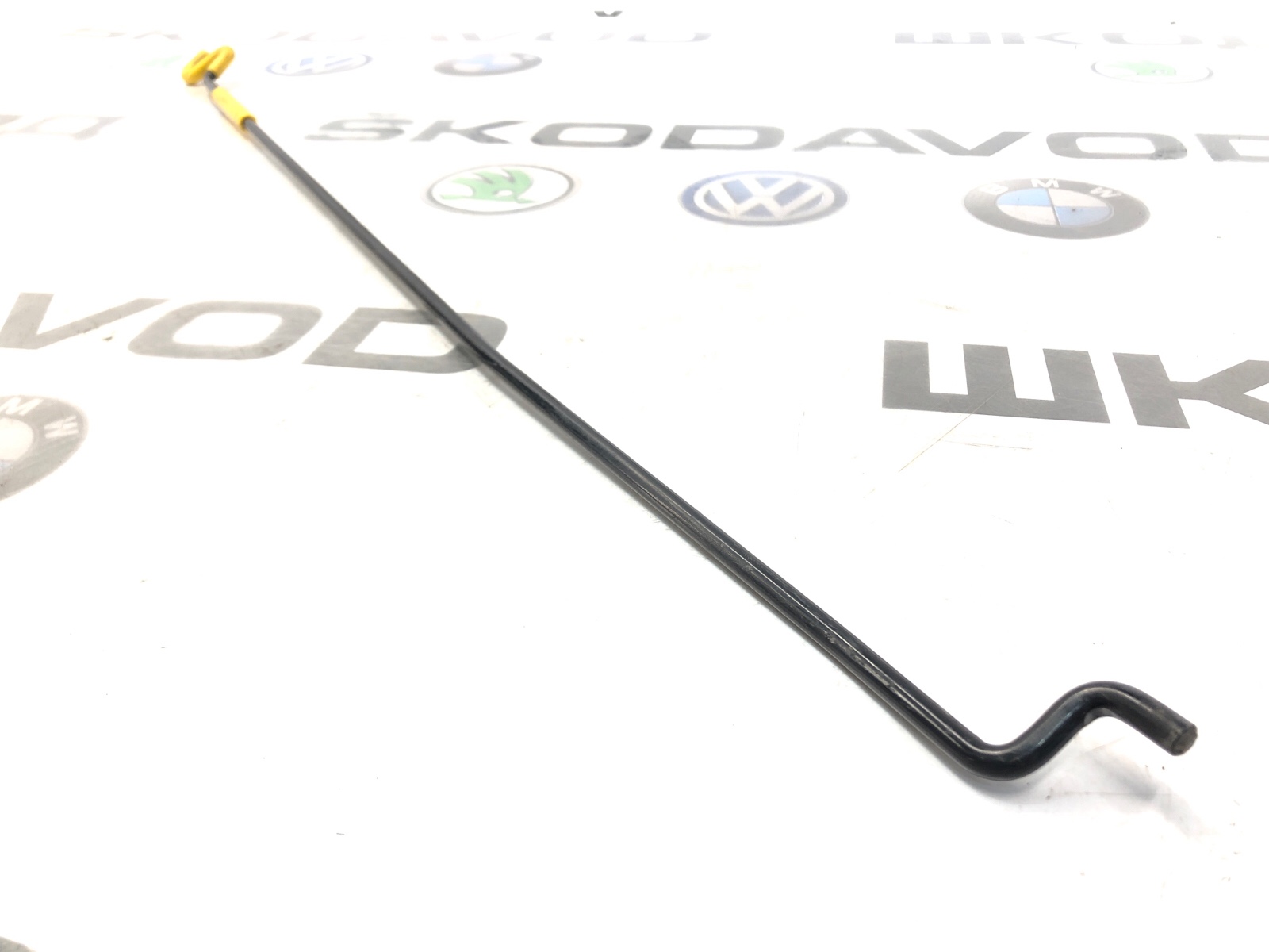 Упор капота, 500 рублей, Москва