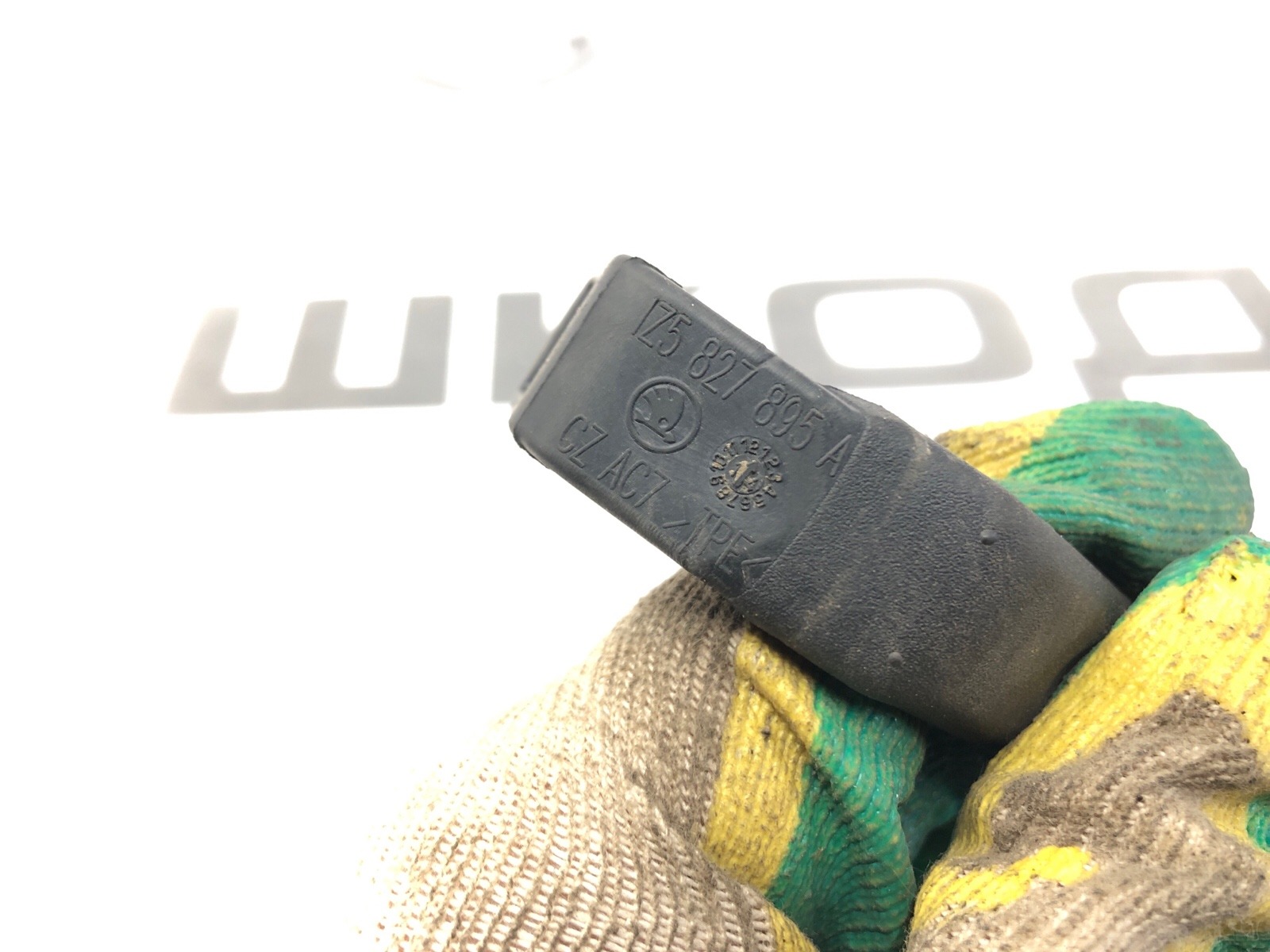 Ручка закрывания багажника внутренняя, 1000 рублей, Москва