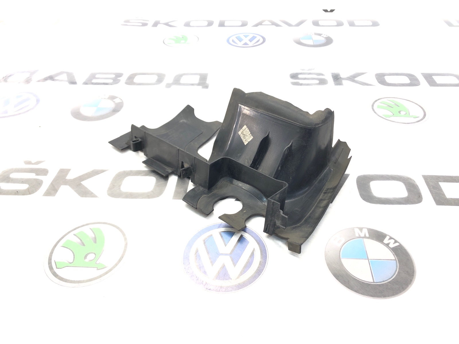 Дефлектор радиатора, 2000 рублей, Москва