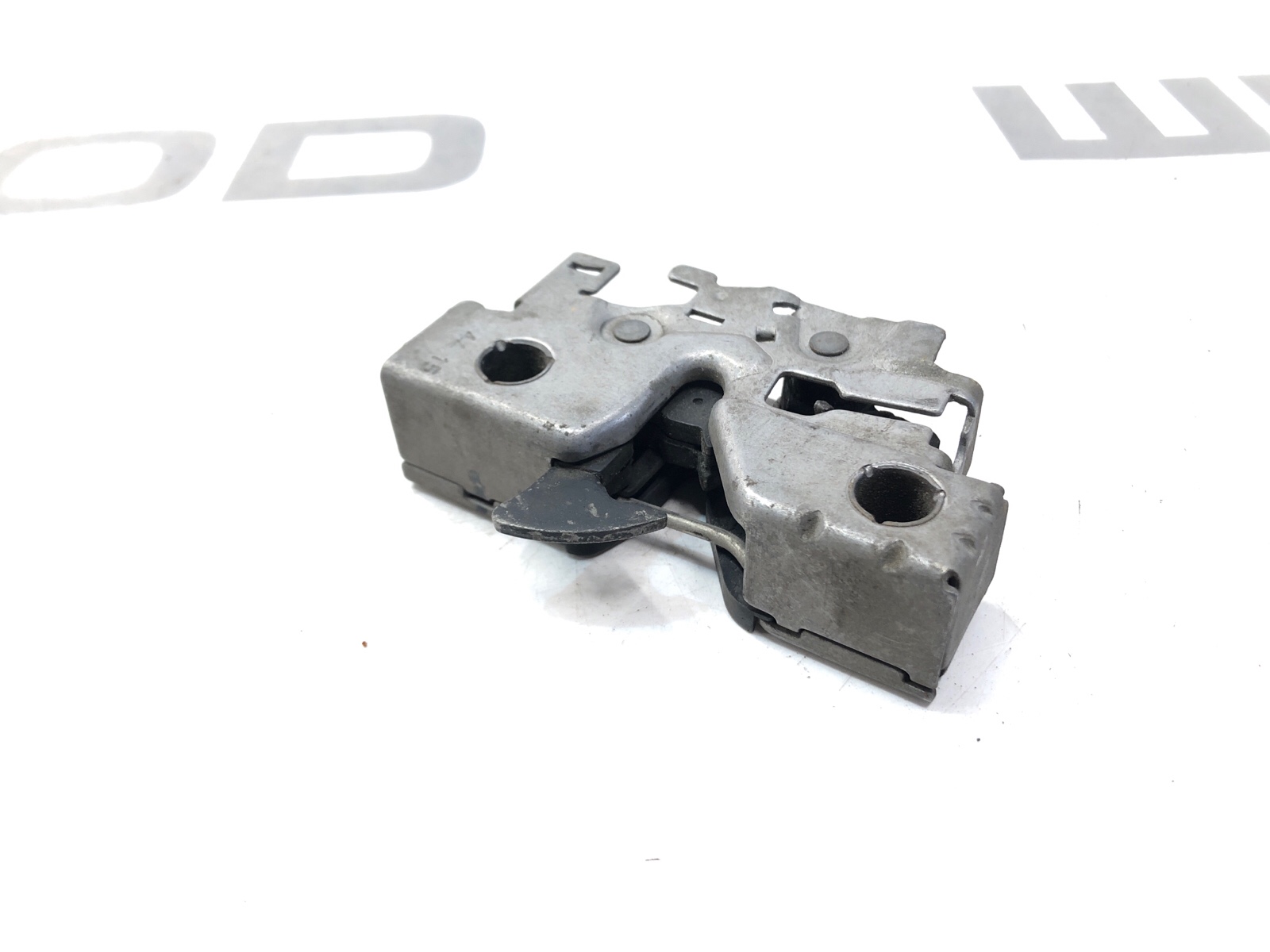 замок капота, 1500 рублей, Москва