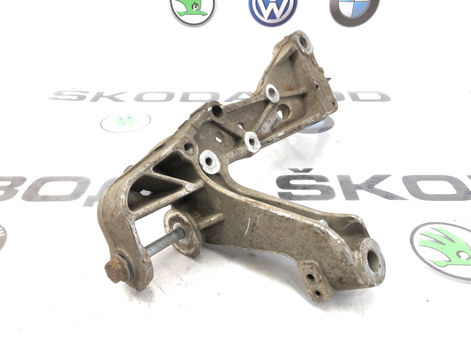 Кронштейн подрамника, 4000 рублей, Москва