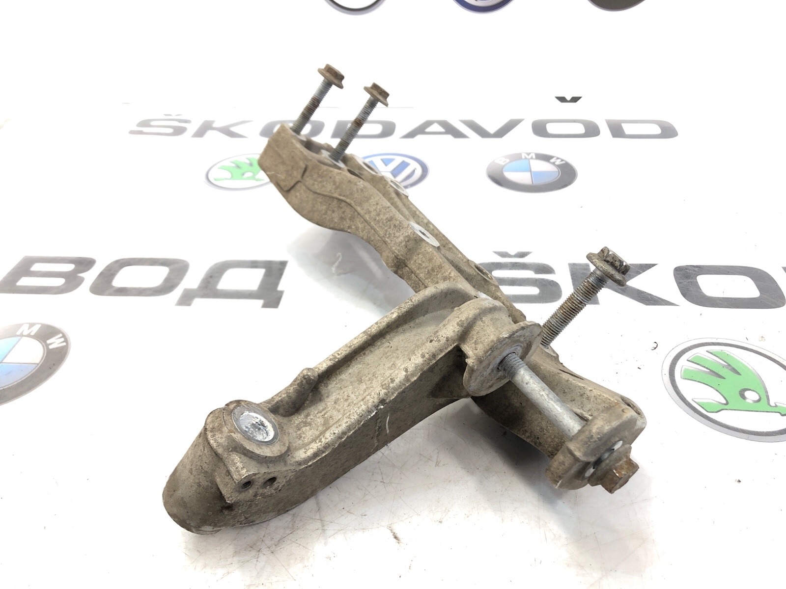 Кронштейн подрамника, 4000 рублей, Москва