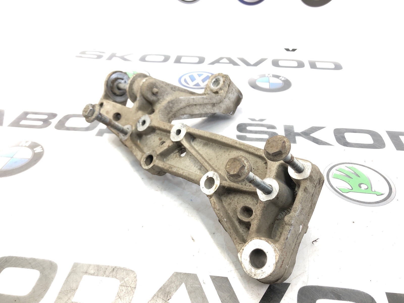 Кронштейн подрамника, 4000 рублей, Москва