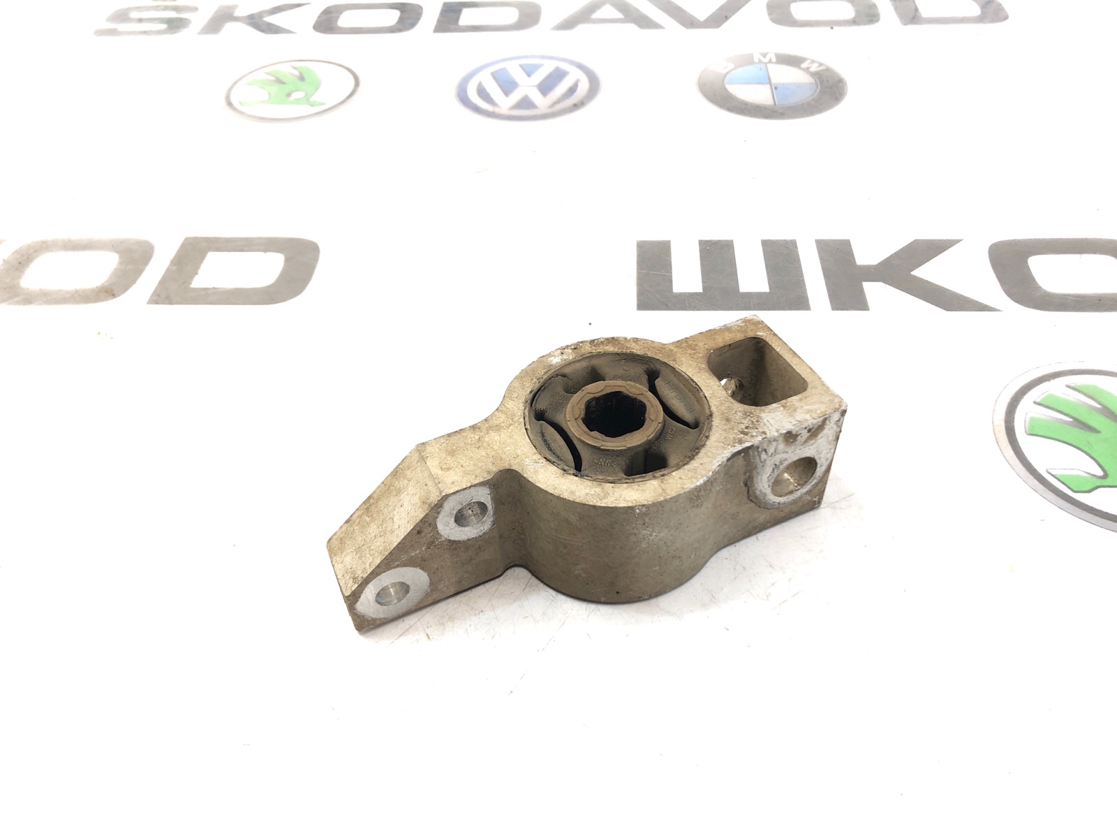 сайлентблок переднего рычага задний, 1000 рублей, Москва