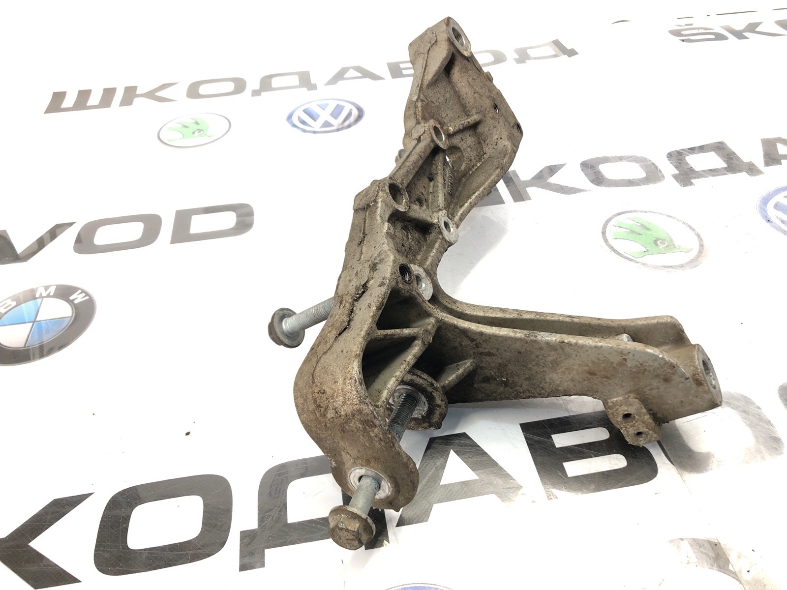 Кронштейн подрамника, 4000 рублей, Москва