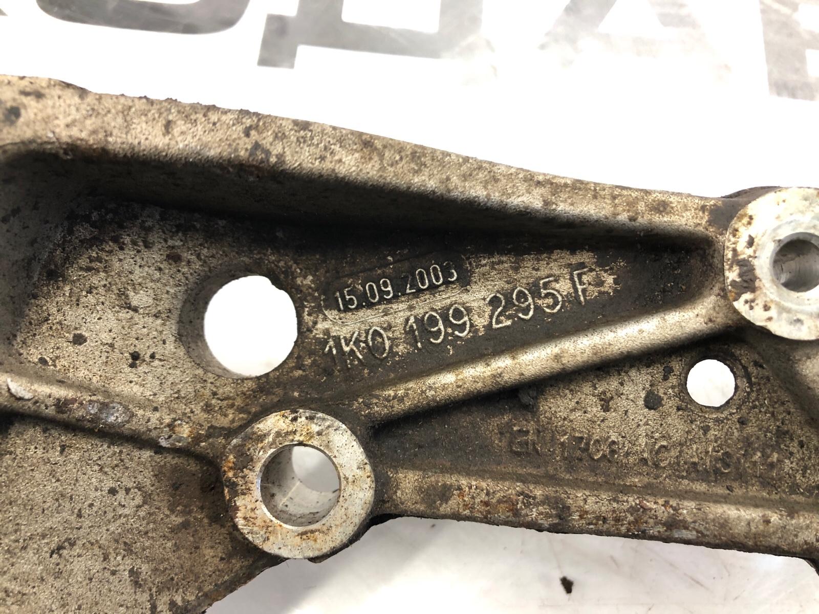 Кронштейн подрамника, 4000 рублей, Москва