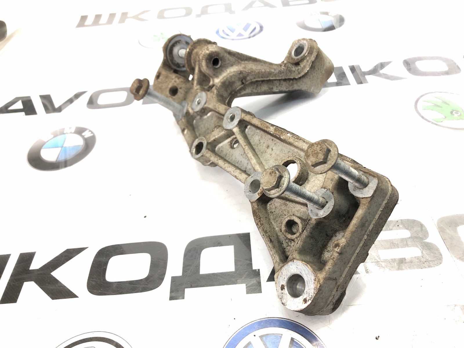 Кронштейн подрамника, 4000 рублей, Москва