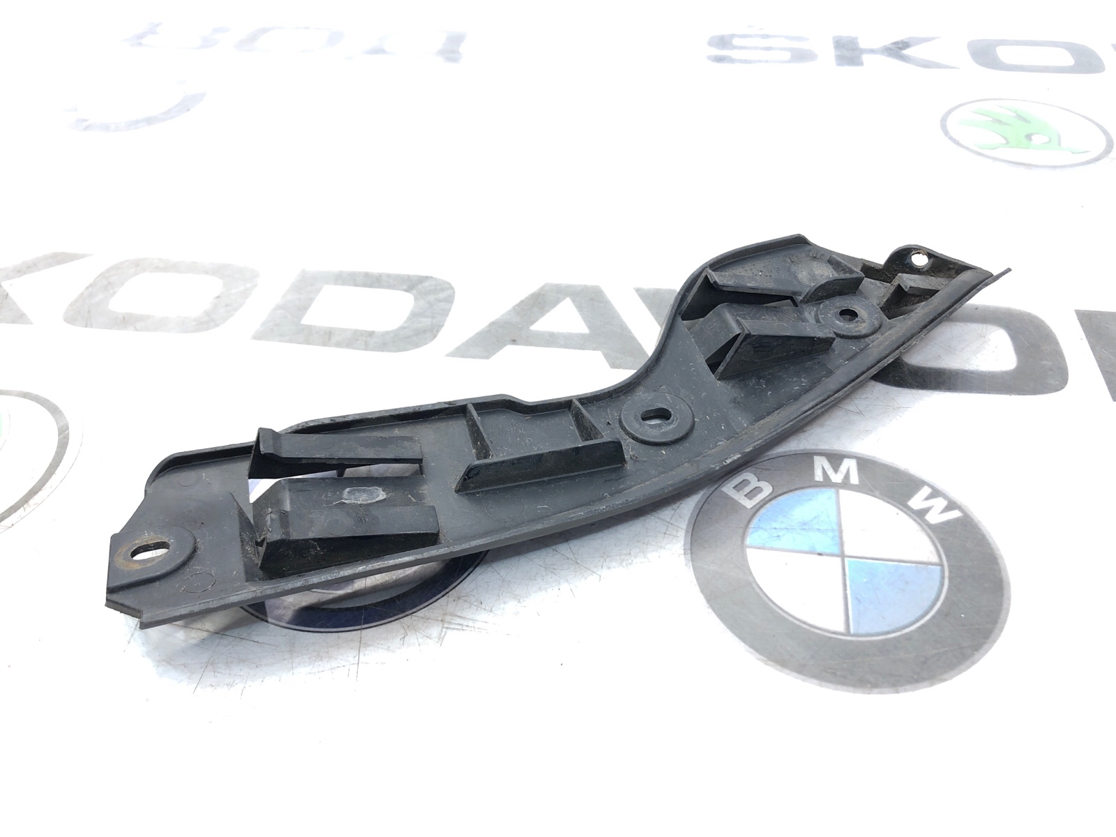 Направляющая бампера, 1000 рублей, Москва