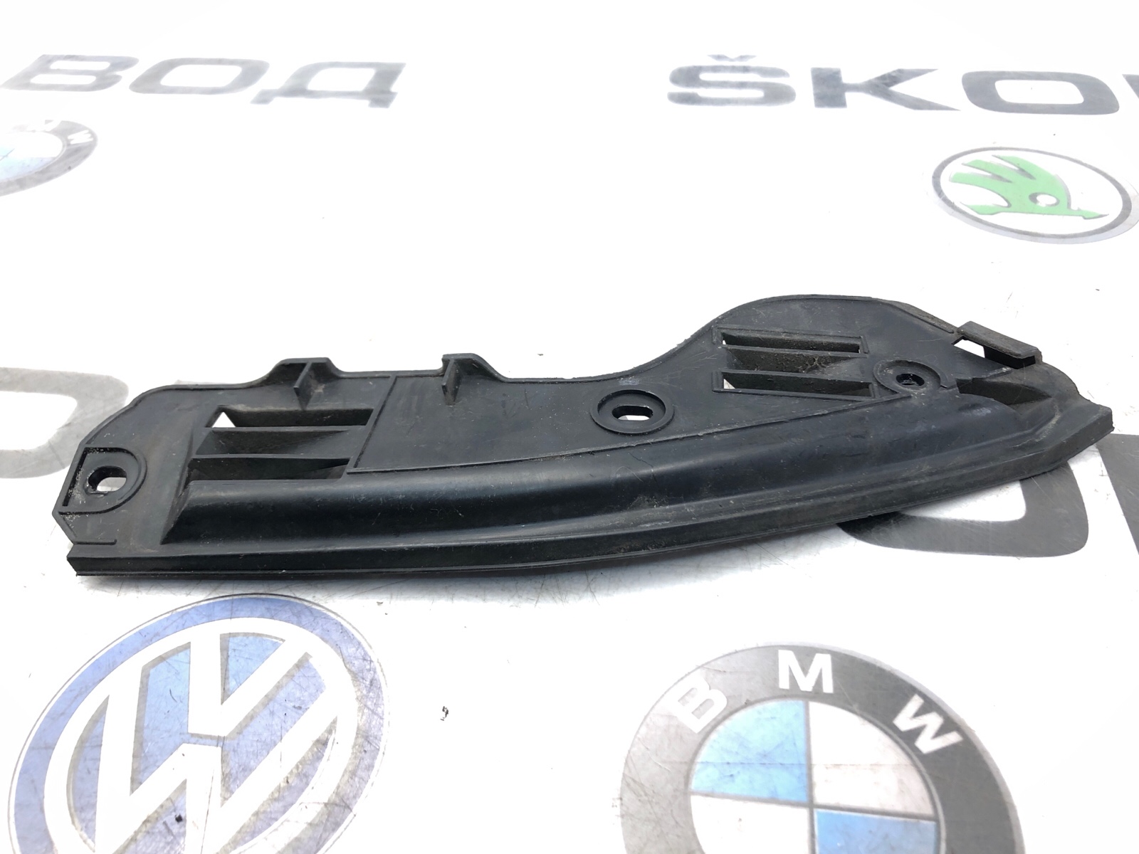 Направляющая бампера, 1000 рублей, Москва