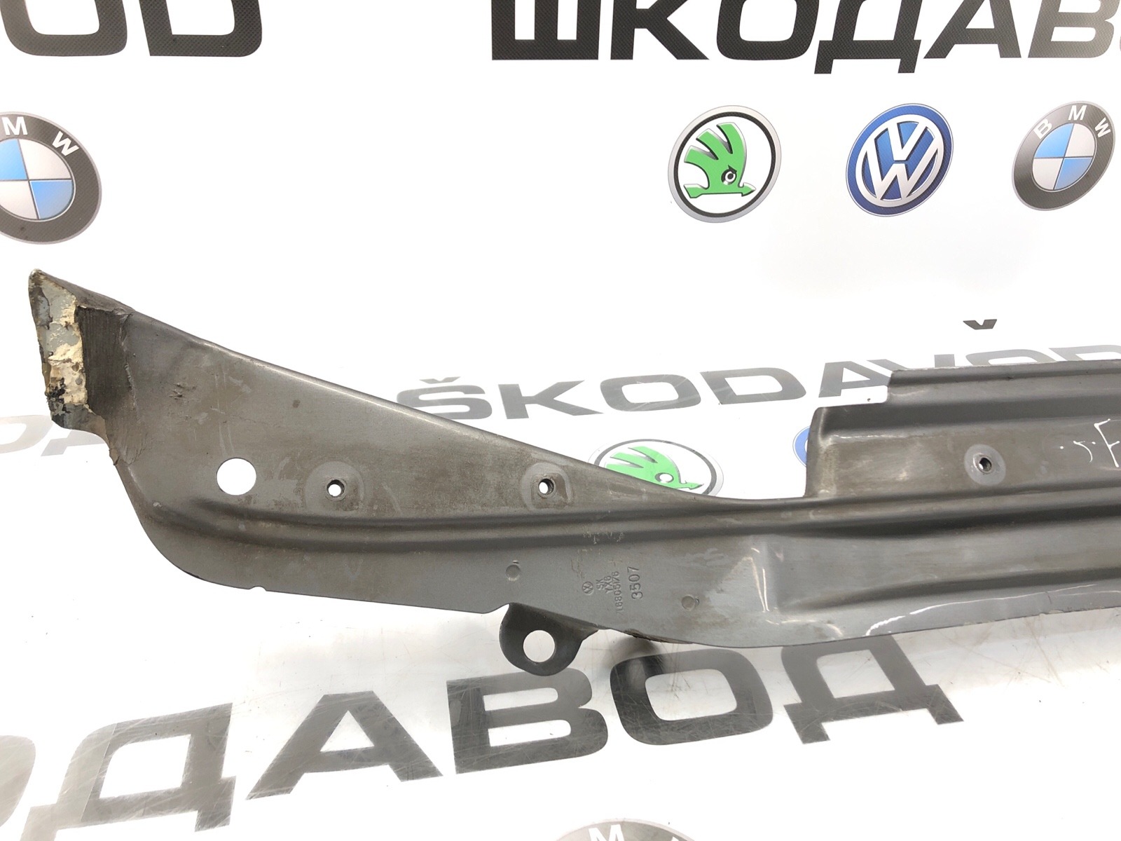 Кронштейн крыла, 1000 рублей, Москва