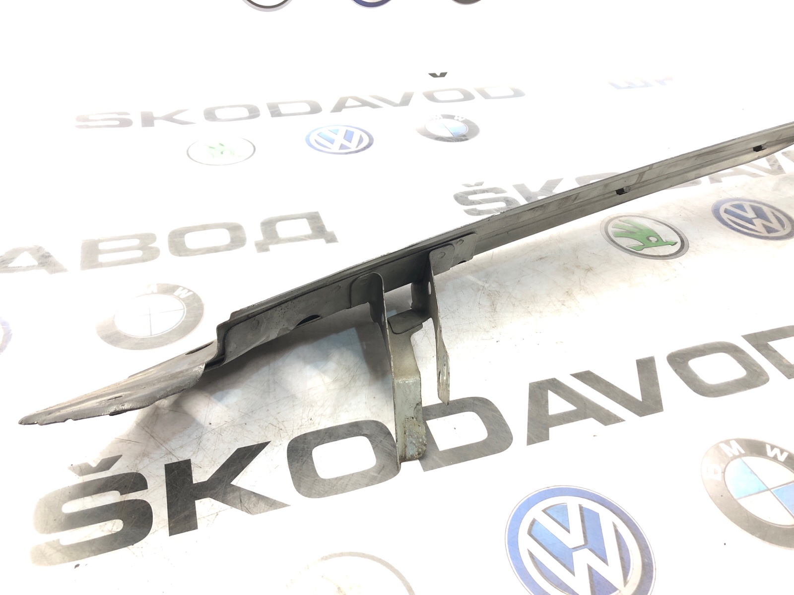 Кронштейн крыла, 1000 рублей, Москва