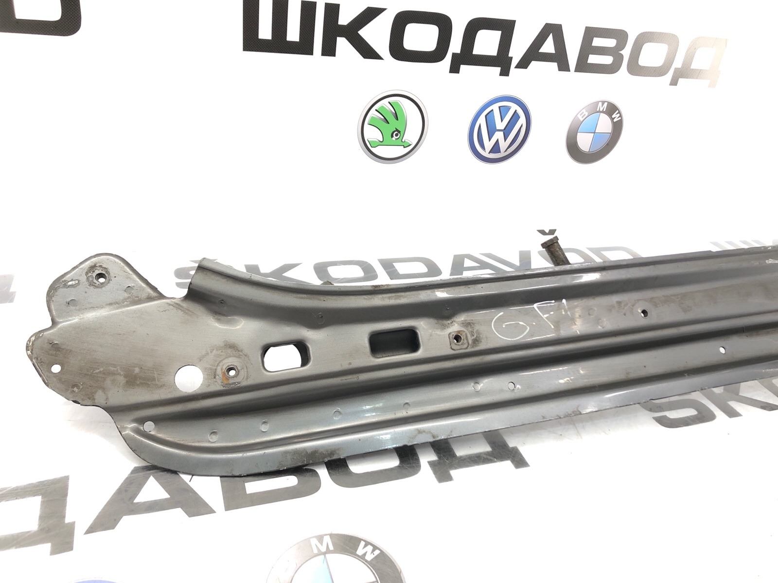 Кронштейн крыла, 1000 рублей, Москва