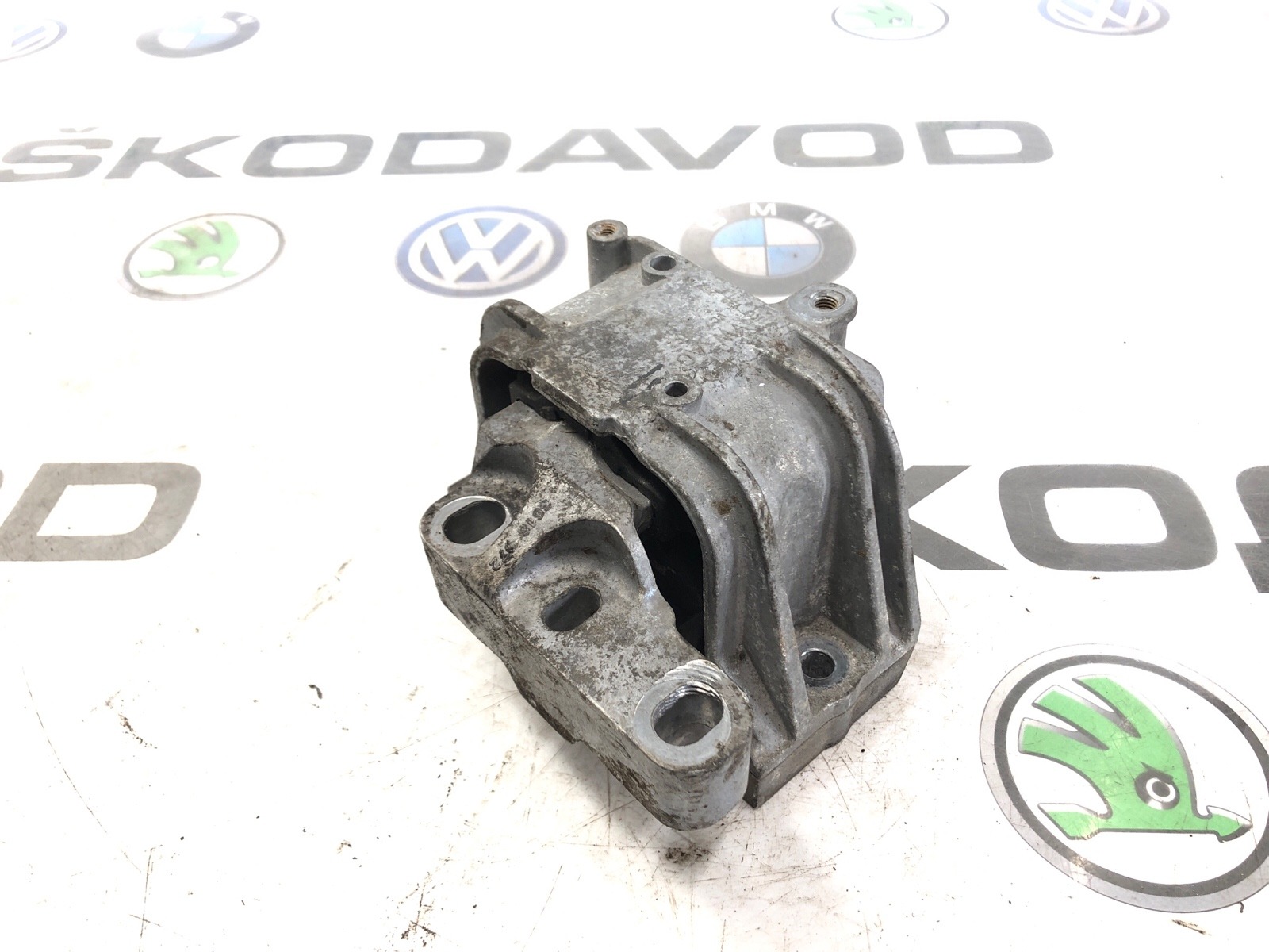 Опора двигателя, 1000 рублей, Москва