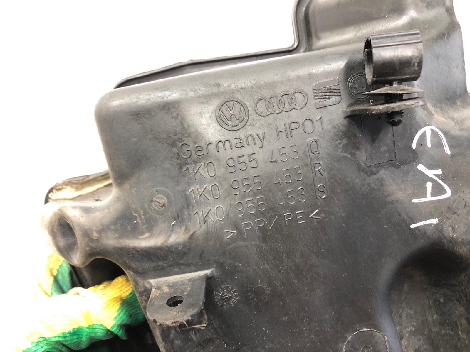 бачок омывателя, 1000 рублей, Москва