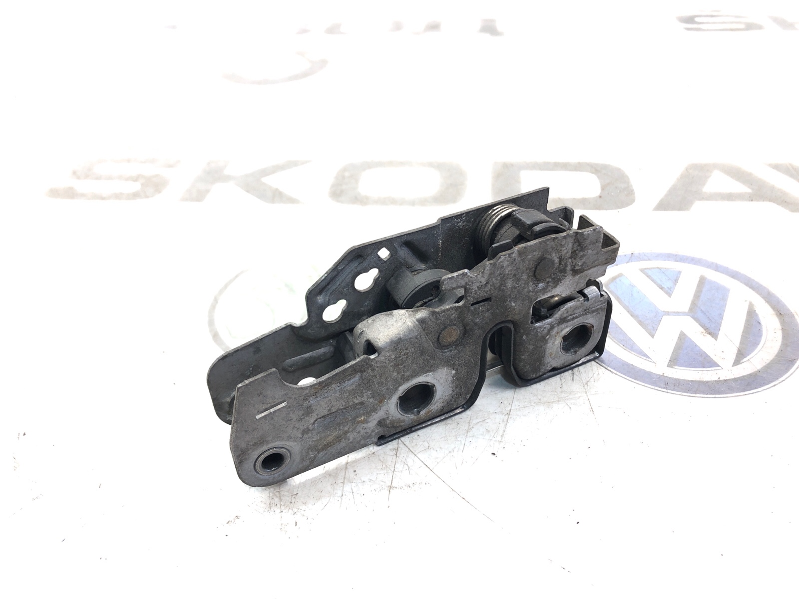 замок капота, 3000 рублей, Москва