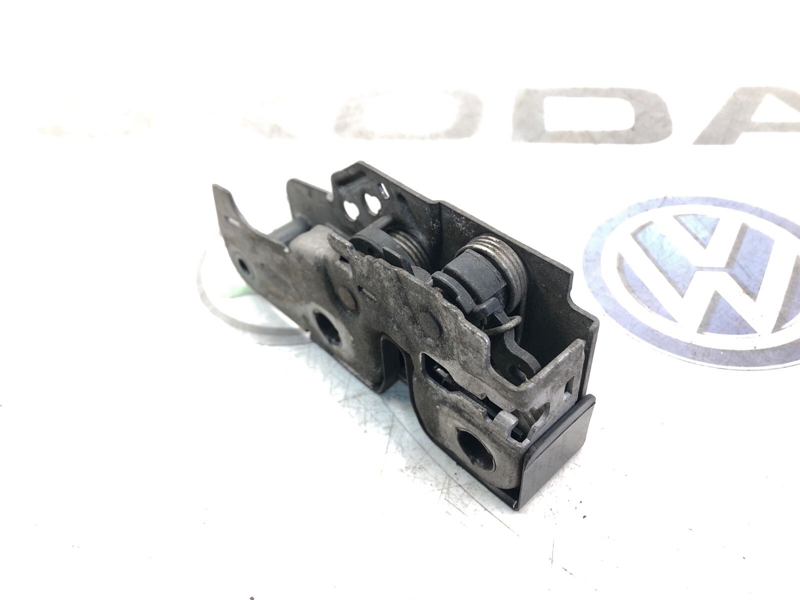 замок капота, 3000 рублей, Москва