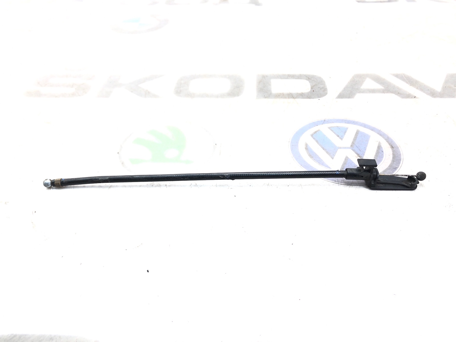 Трос замка капота, 1500 рублей, Москва