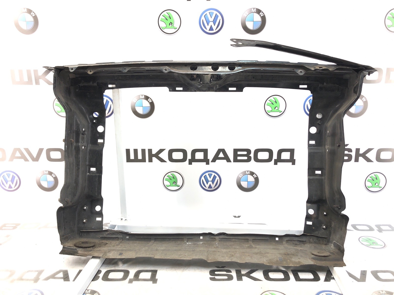 Телевизор Рамка радиатора, 20000 рублей, Москва