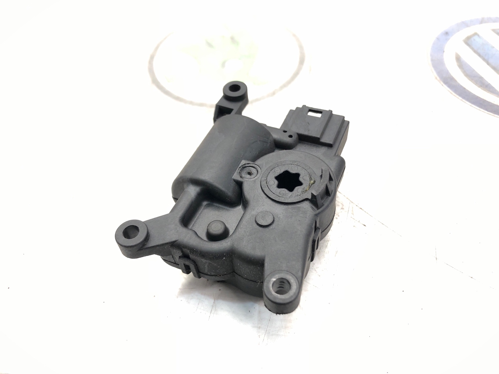 Сервопривод заслонки печки, 2000 рублей, Москва