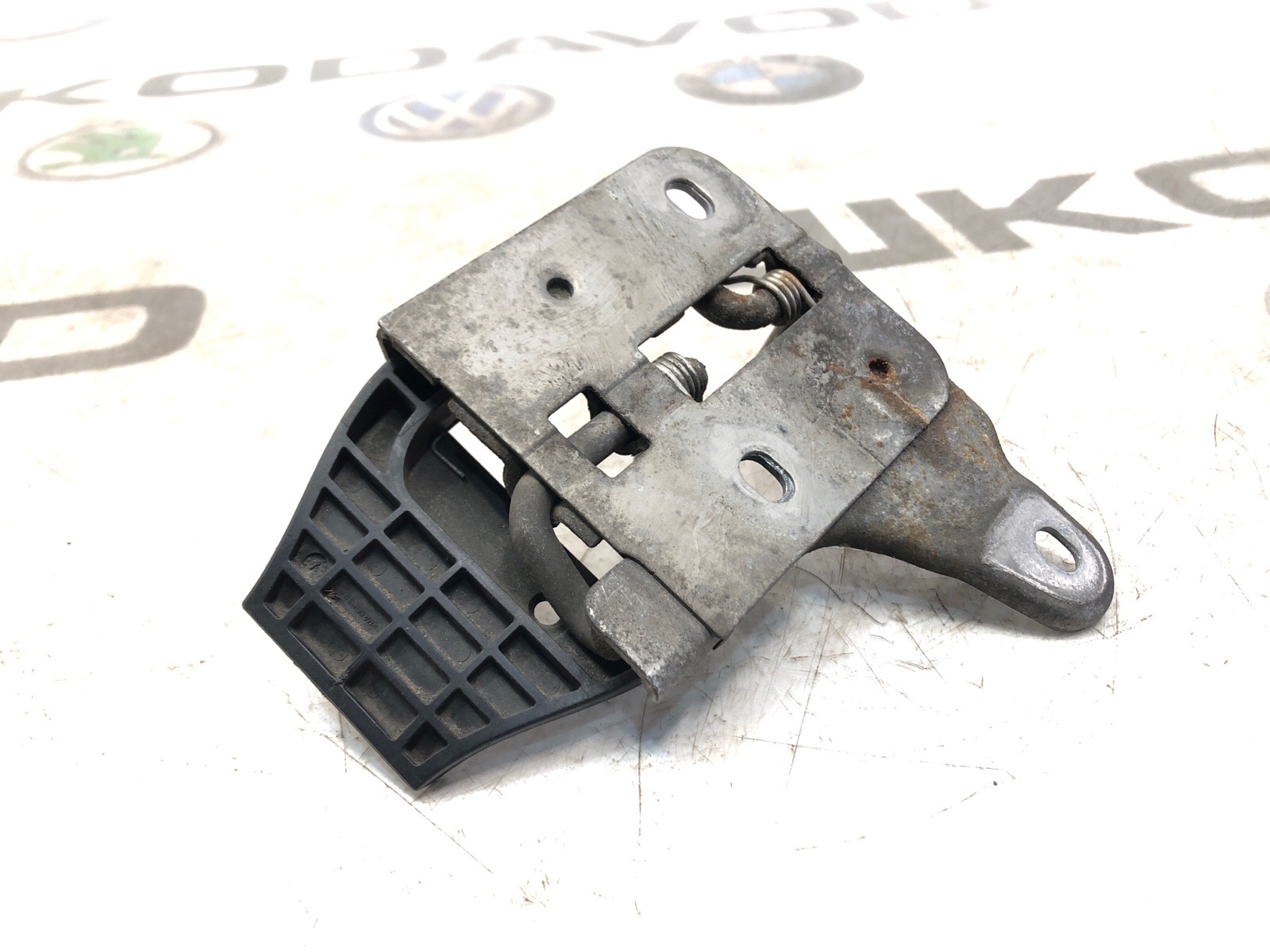 крюк капота, 2500 рублей, Москва