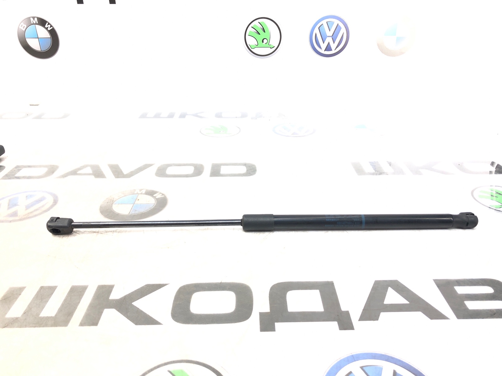 Амортизатор крышки багажника, 500 рублей, Москва